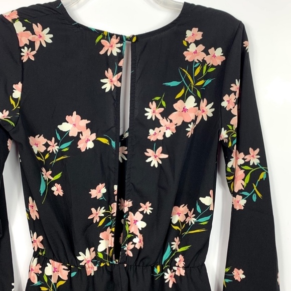 Urban Outfitters Pins & Needles Floral Romper EUC - Picture 6 of 8